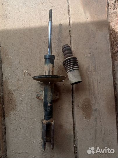 Амортизатор передний renault duster