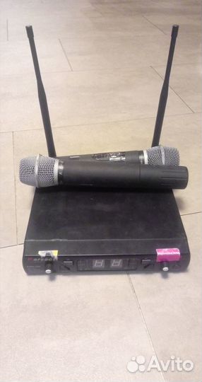 Радиосистема с двумя ручными передатчиками Karsect