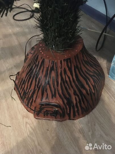 Елка искусственная светящаяся 210см