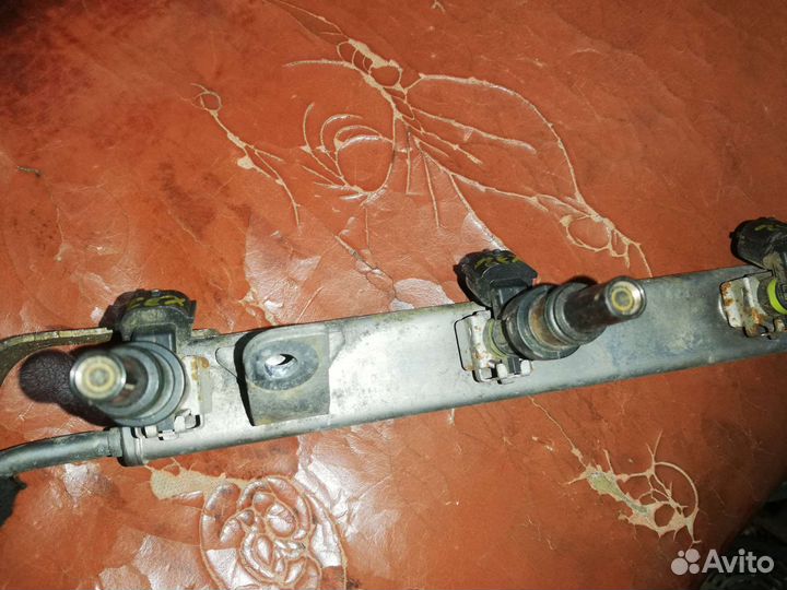 Форсунка рампа топливная Nissan X-Trail Т 32