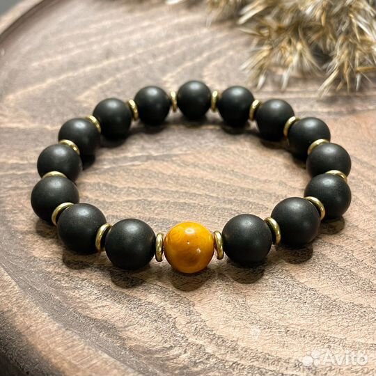 Черный матовый браслет из натурального янтаря