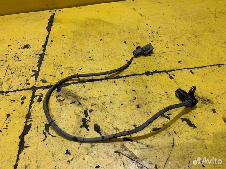 Датчик ABS задний левый Mitsubishi Pajero 4 2007-2