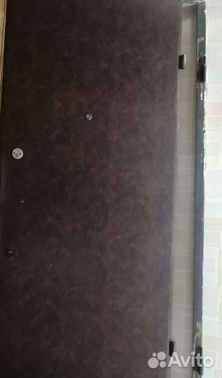 Дверь входная металлическая с каркасом