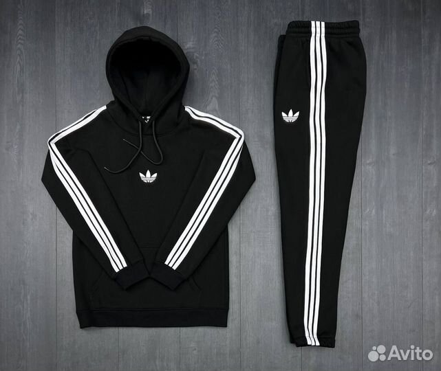 Спортивный костюм adidas