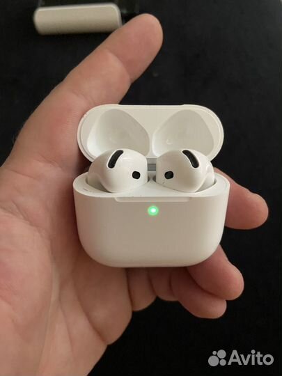 AirPods 4