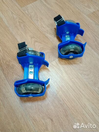 Роликовые коньки под пятку с огнями