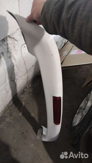 Subaru forester SG5 спойлер