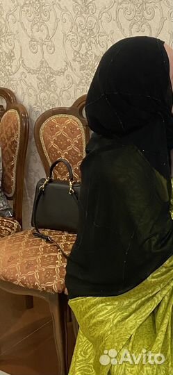 Шарфы и палантины