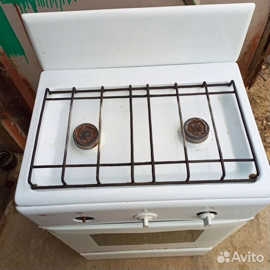 Продам газовую плиту