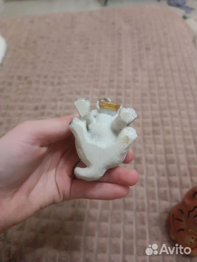 Статуя собаки удачи