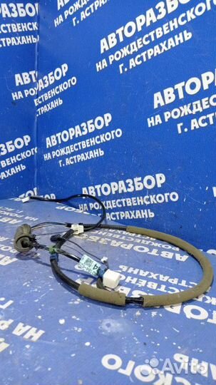 Проводка крышки багажника Toyota Yaris хэтчбек 2NZ