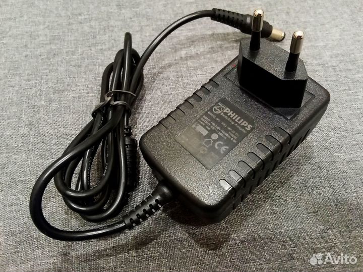 Зарядное устройство Philips PowerPro Aqua FC6409/1