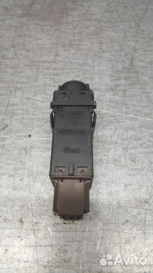 Выключатель airbag правый Nissan Qashqai J10E