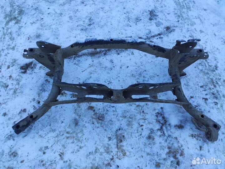 Подрамник задний Skoda Yeti 1.2