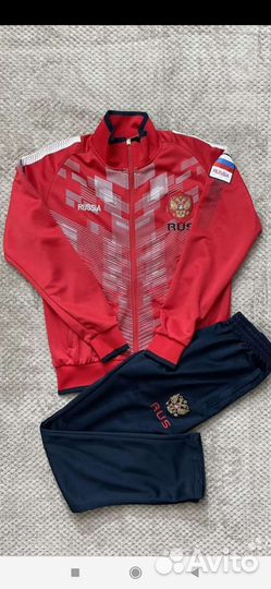 Спортивные костюмы 