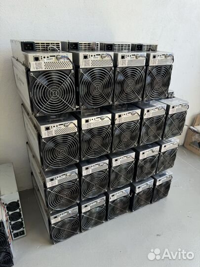 Асик Whatsminer M50 122T бу