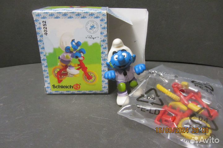 Смурфики киндер,шляйх,макдональдс