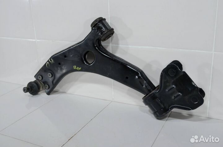 Рычаг нижний левый Ford Focus 3 2011+