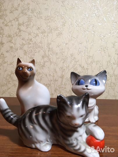 Фарфоровые статуэтки кошка