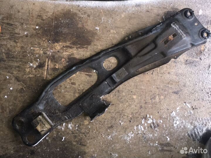 Балка продольная передняя Mazda 626 GE 91-97 гг