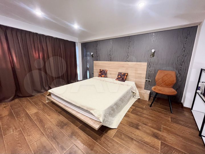2-к. квартира, 85 м², 1/5 эт.