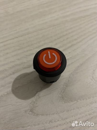 Кнопка запуска на электромобиль