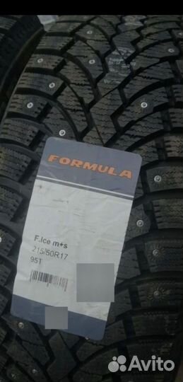 Pirelli Formula Ice 215/50 R17