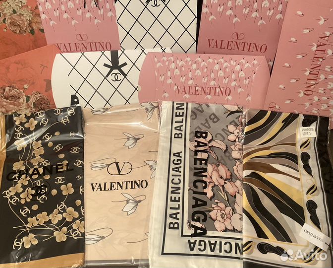 Платок шелковый на подарок женский