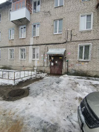 2-к. квартира, 37 м², 1/3 эт.