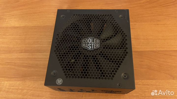 Модульный блок питания 750W Cooler Master V750