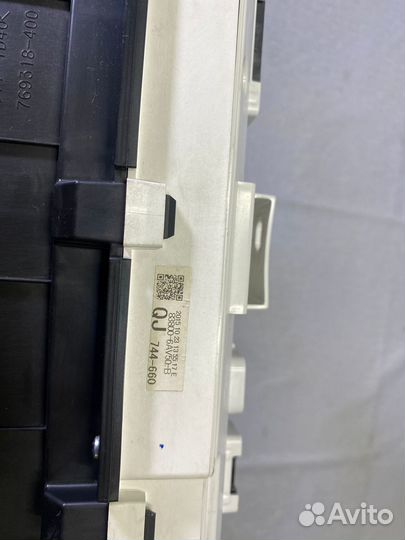 Щиток приборов Land Cruiser 200