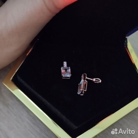 Золотые серьги