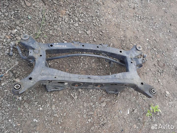 Задний подрамник Kia sorento 1