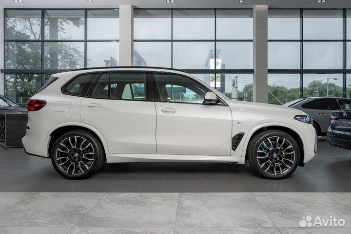 BMW X5 3.0 AT, 2023