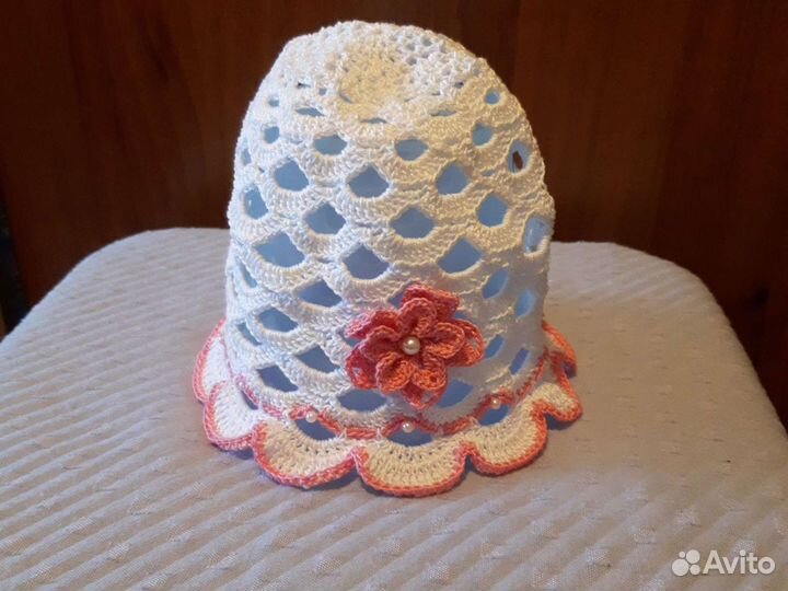 Вязанные шапочки на девочек