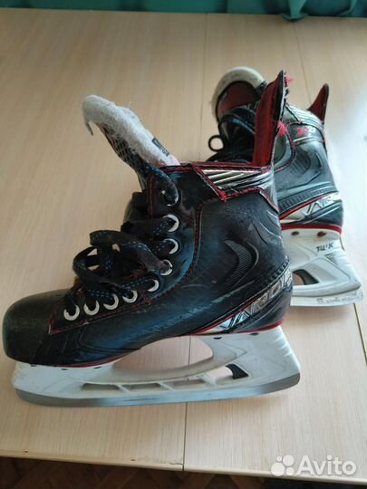 Хоккейные коньки bauer