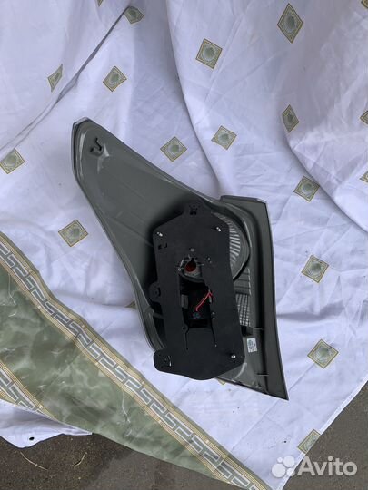 Фонарь задний Toyota Verso 815510F130