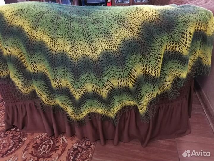 Шаль вязаная (ручная работа) из шерсти