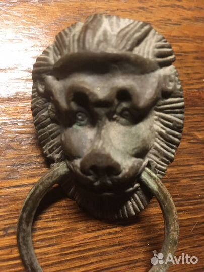 Антикварная дверная ручка