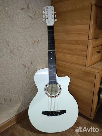 Акустическая гитара