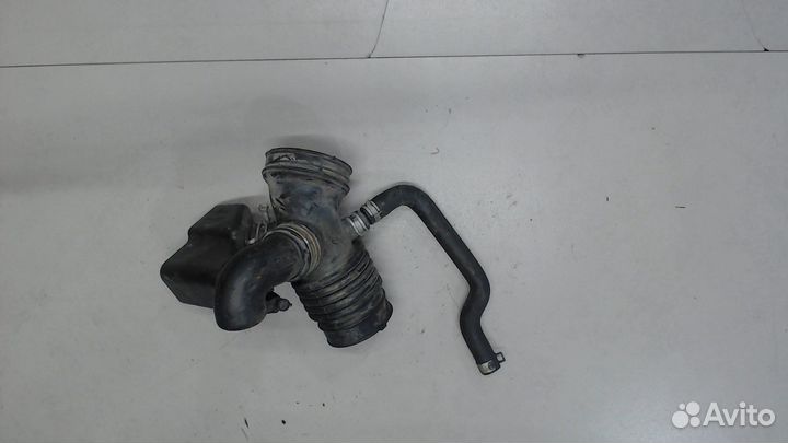 Патрубок воздушного фильтра Nissan Primera P12, 20