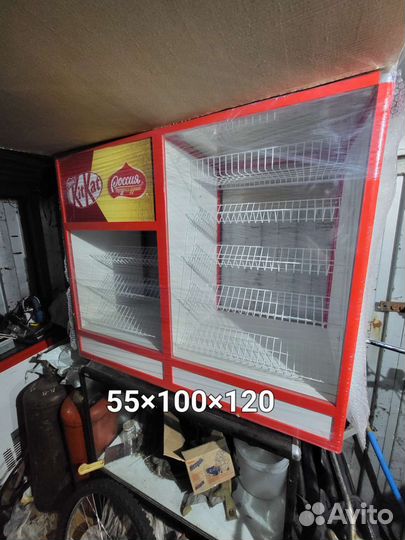 Стеклянный шкаф витрина