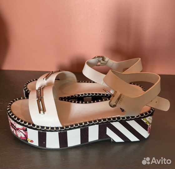 Босоножки Fabi 38