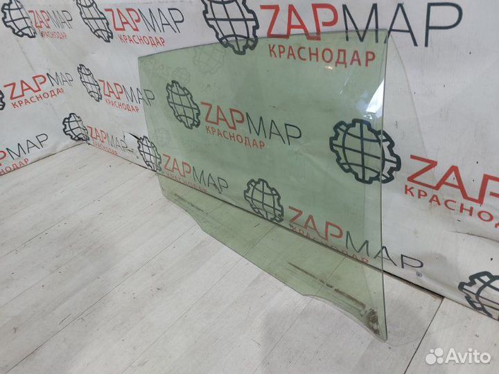 Стекло двери заднее правое Toyota Rav4 40 XA40