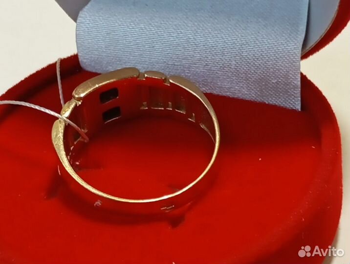 Перстень золотой