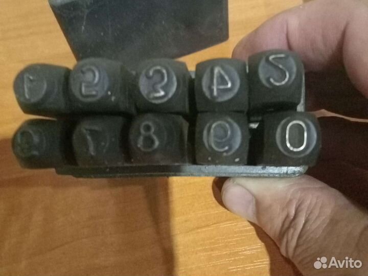 Шрифт номера