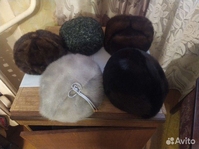 Берет женский меховой