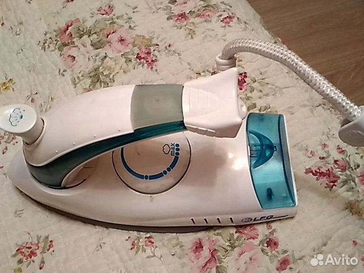 Утюг дорожный и большой Невский