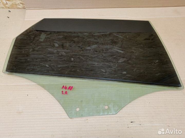 Стекло двери заднее правое Audi A4 B8 cala 2008