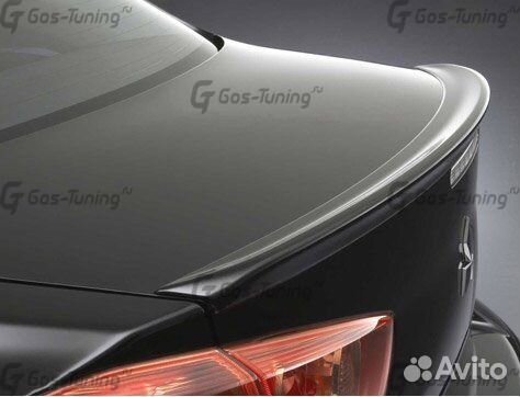Лип спойлер лезвие на Mitsubishi Lancer 10